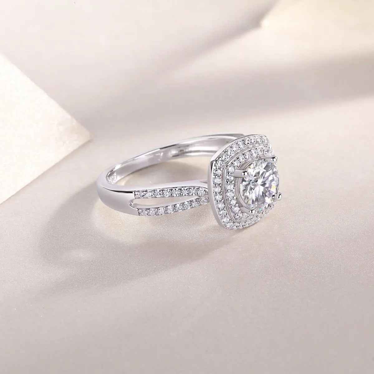 1 Carat Moissanite Platinum-Plated Silver Ring with Custom Options - Mohamed jewelry My Store