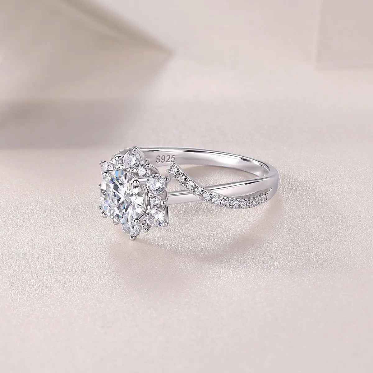 1 Carat Moissanite Ring in Platinum-Plated Silver, Customizable - Mohamed jewelry My Store