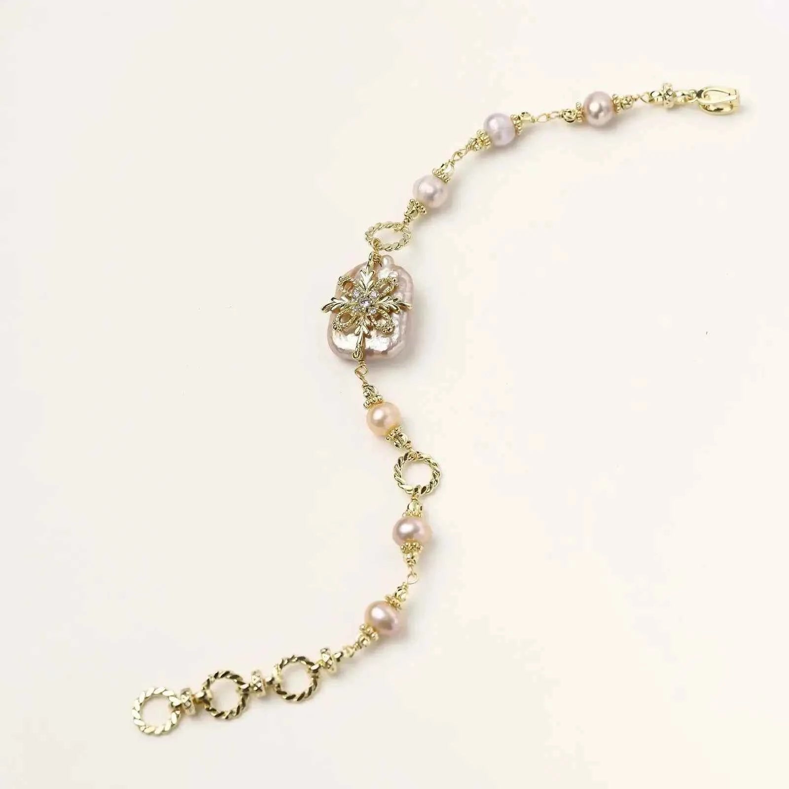 Baroque Pearl Bloom Bracelet - Mohamed jewelry My Store