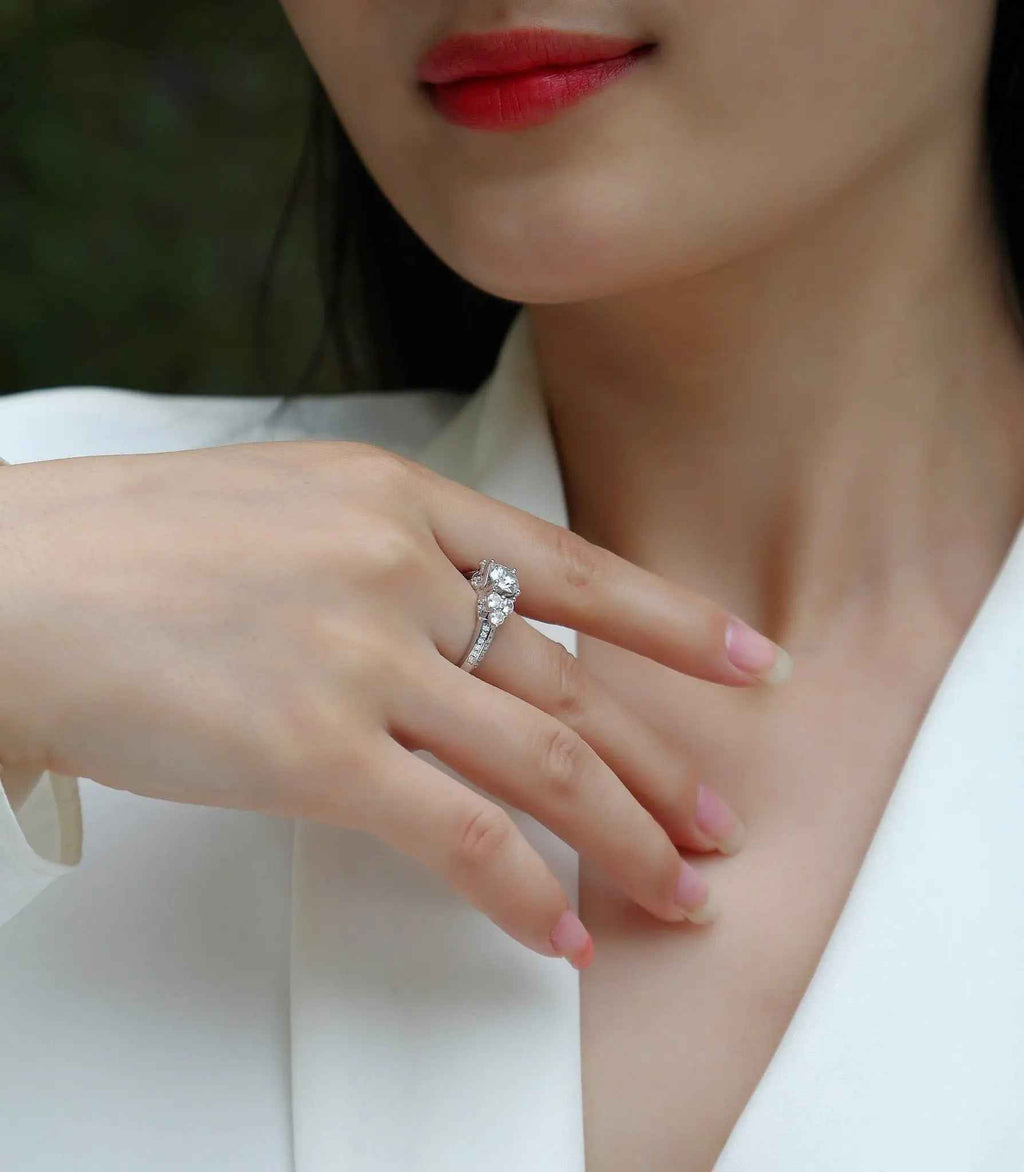 GRA-Certified 1-Carat Moissanite Ring in Platinum-Plated Silver - Mohamed jewelry My Store