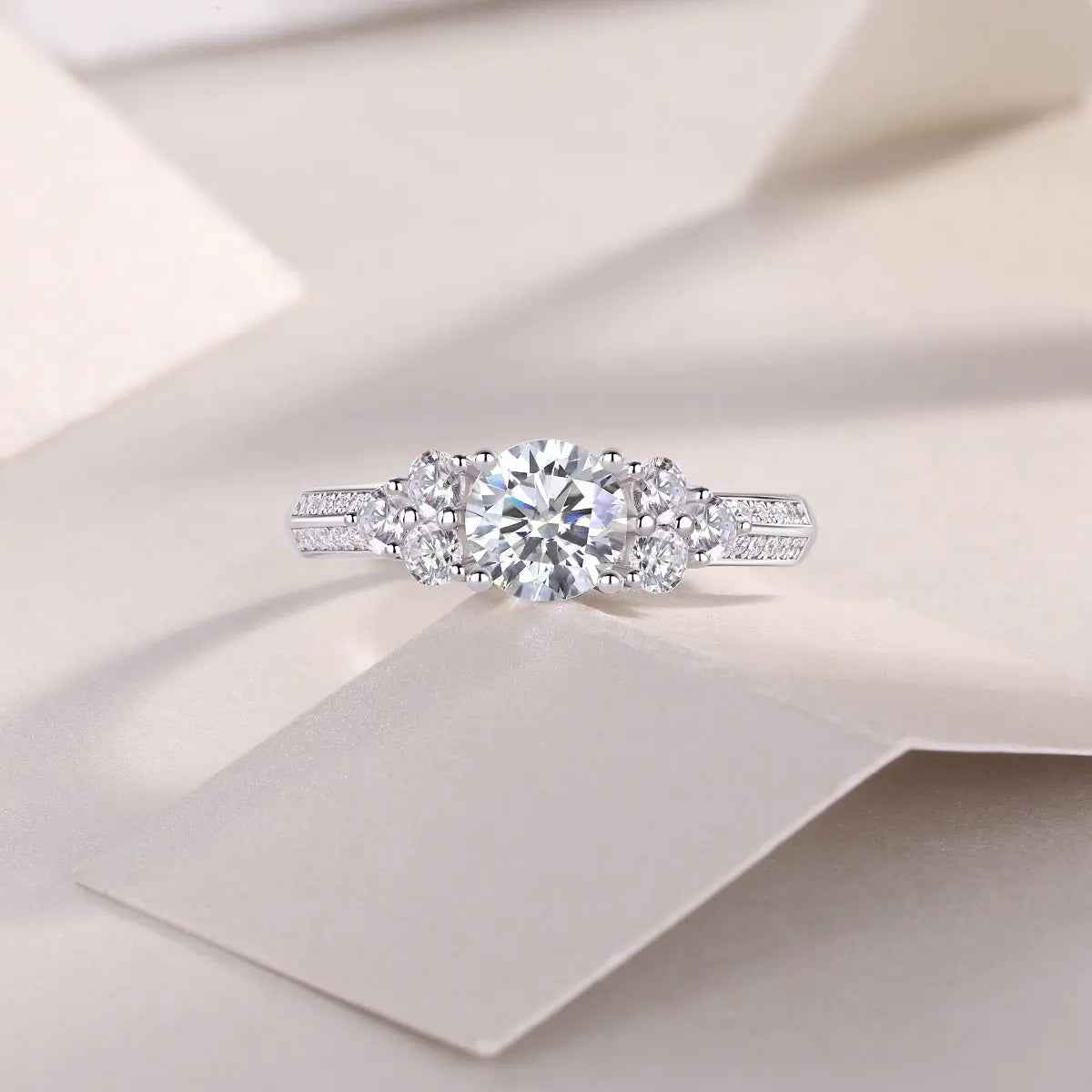 GRA-Certified 1-Carat Moissanite Ring in Platinum-Plated Silver - Mohamed jewelry My Store