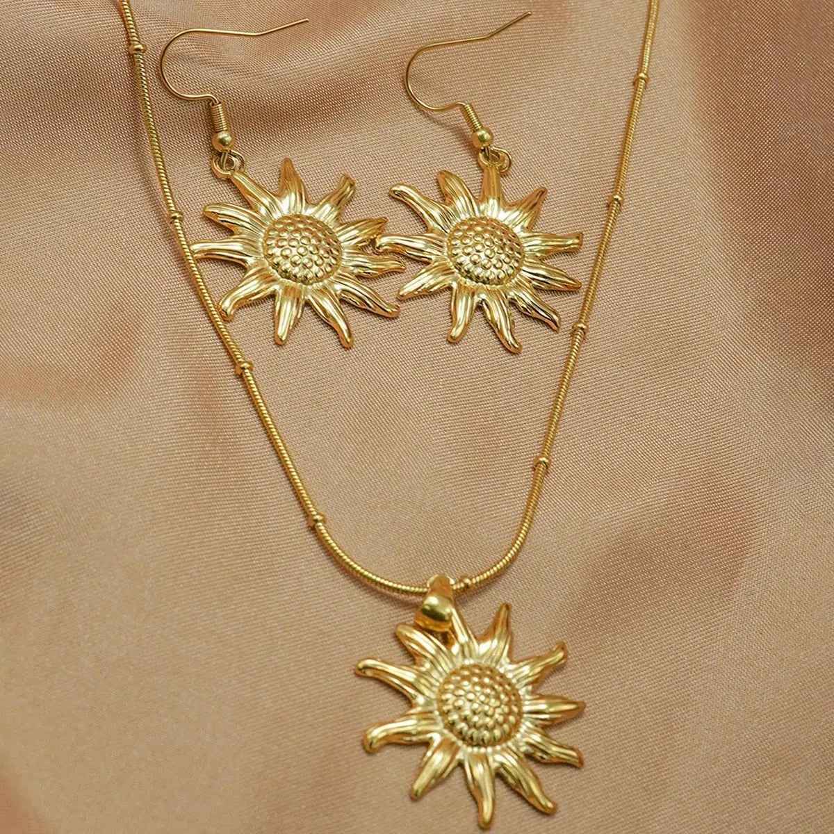 Lxalry 18K Gold Plated Stainless Steel Sun Pendant Necklace And Earrings Set For Women - Mohamed jewelry My Store
