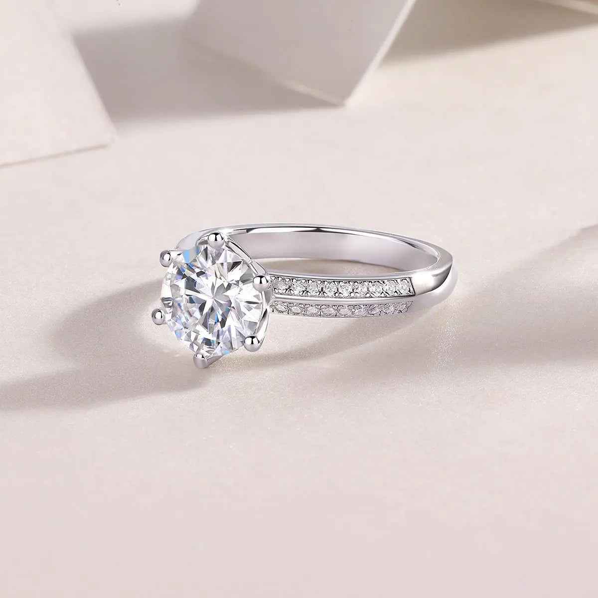 Platinum-Plated Moissanite Ring, 2 Carat, Gift-Ready Elegance - Mohamed jewelry My Store