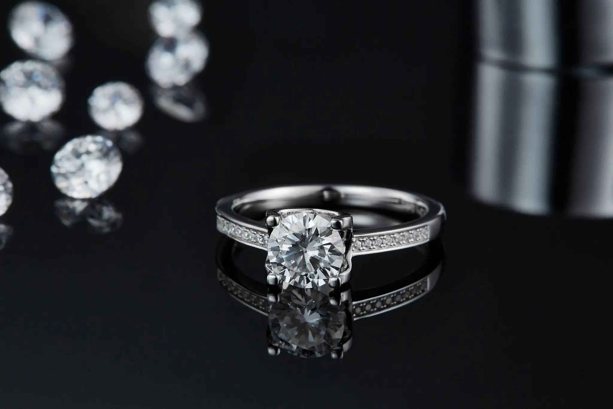 Platinum-Plated Moissanite Sparkle Ring - Customizable Elegance - Mohamed jewelry My Store