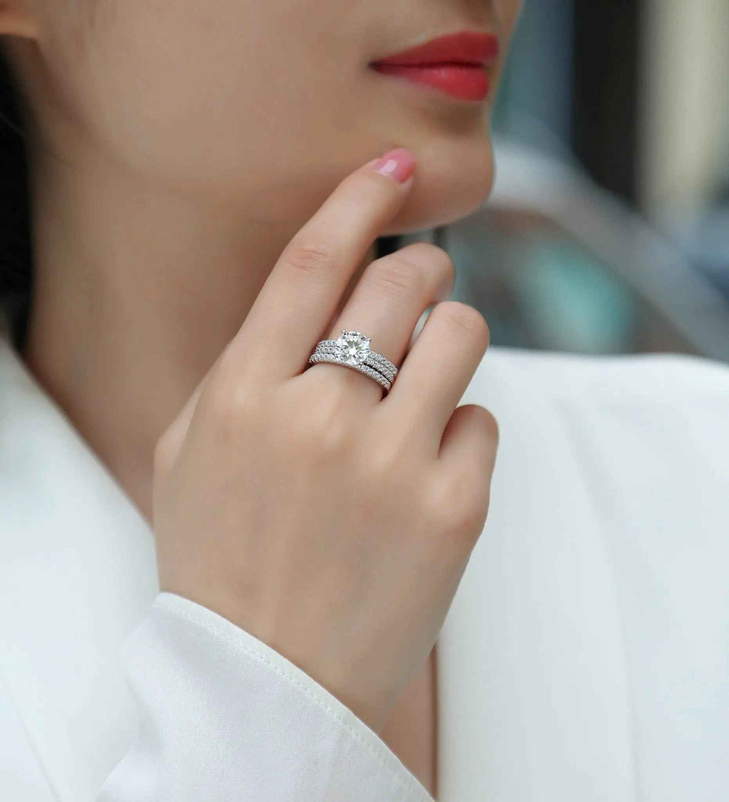 Radiant Moissanite Platinum Ring - 2 Carat Elegance - Mohamed jewelry My Store