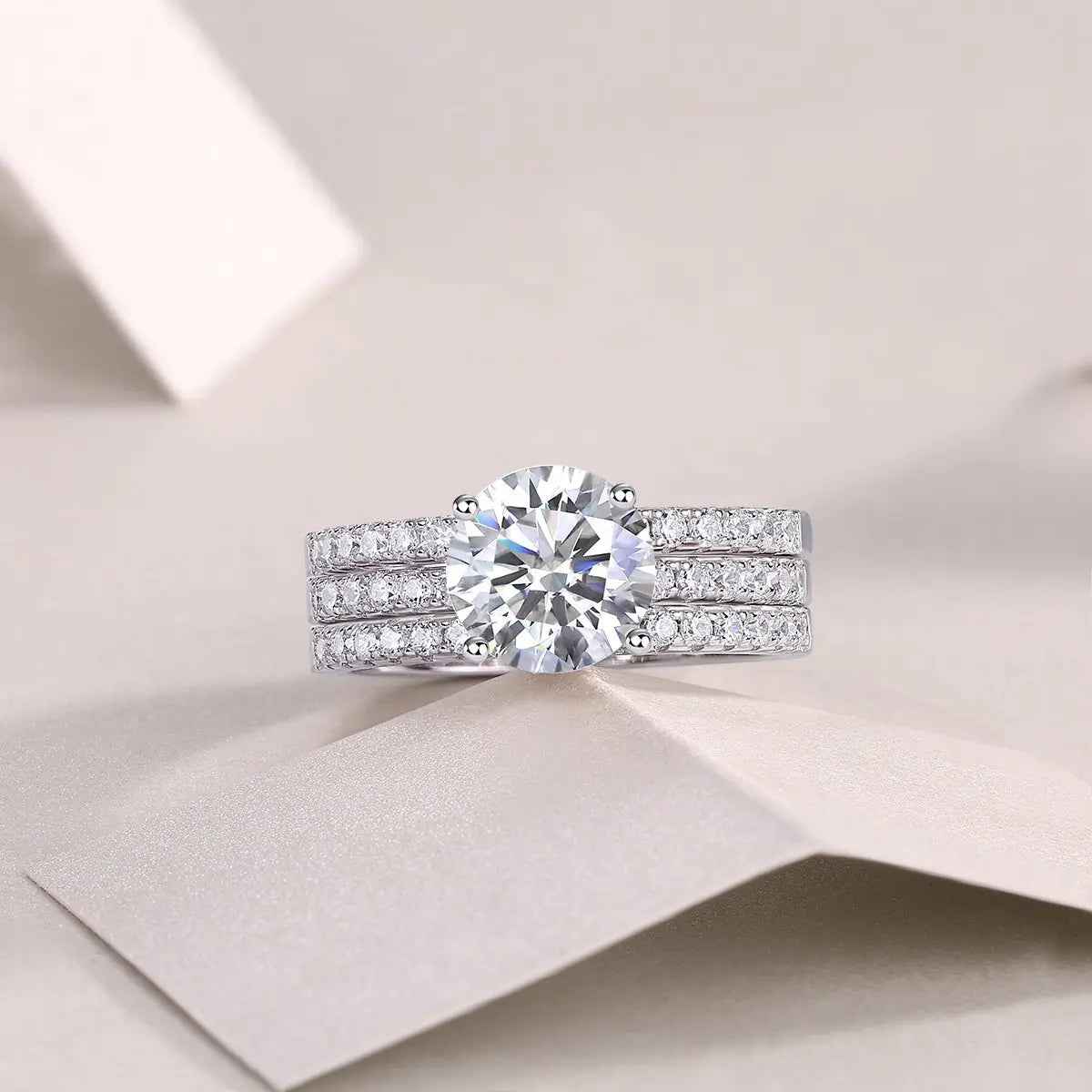 Radiant Moissanite Platinum Ring - 2 Carat Elegance - Mohamed jewelry My Store